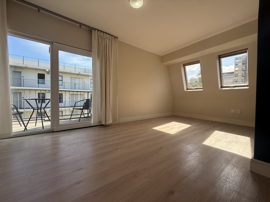 1 Bedroom Property for Sale in Wynberg Upper Western Cape